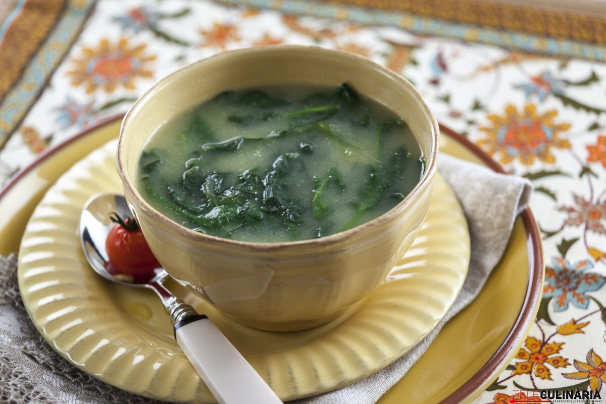 Creme de espinafres com chuchu