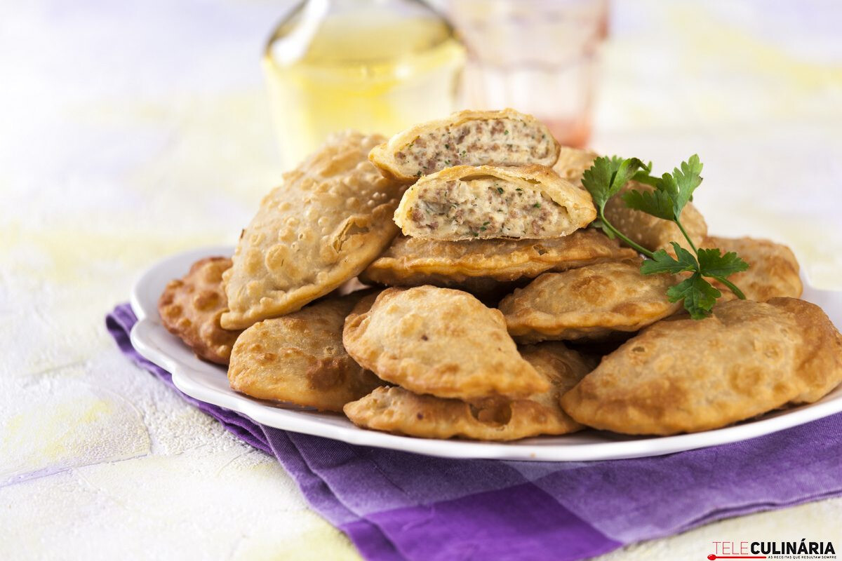Receita de pastéis de massa tenra
