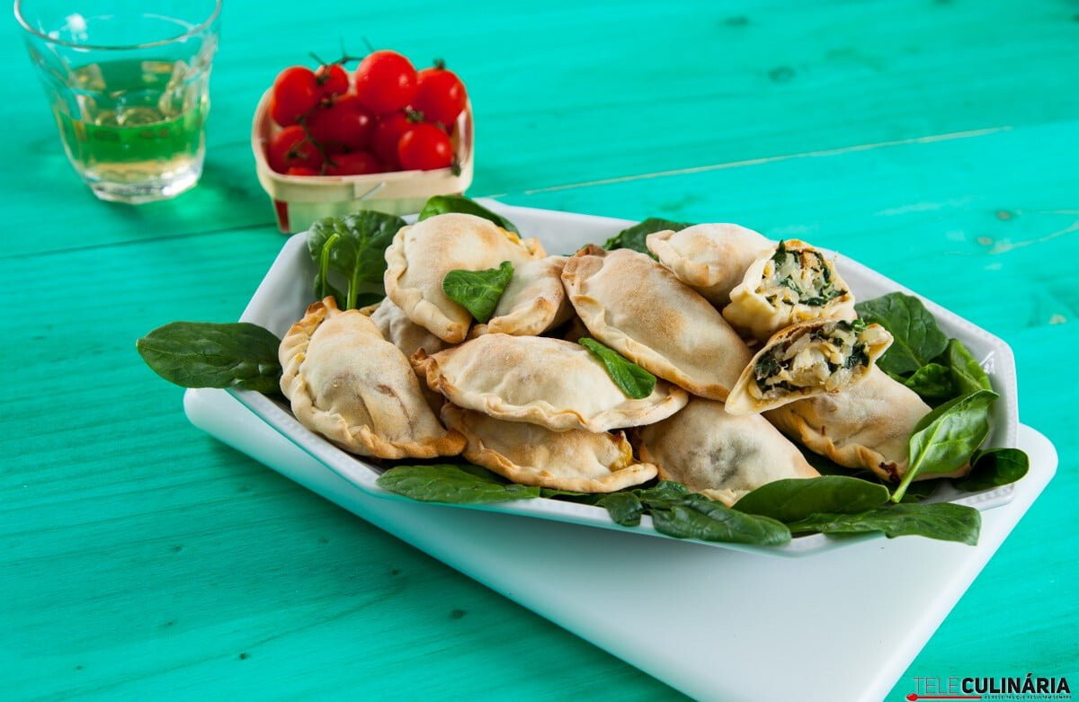 Empanadas de bacalhau