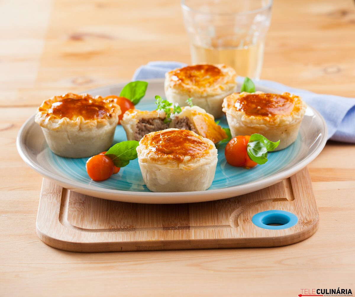 Empadas de carne picada