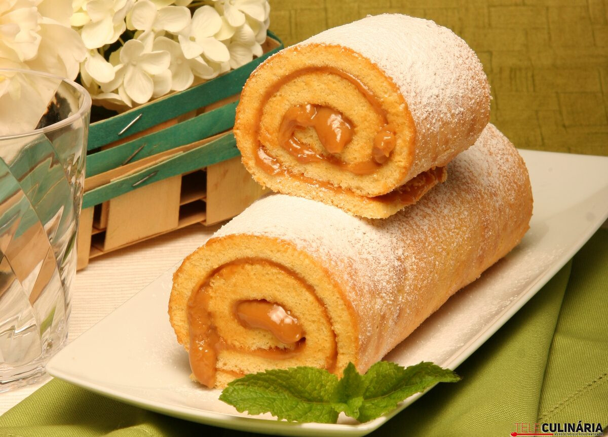 Torta recheada com leite condensado