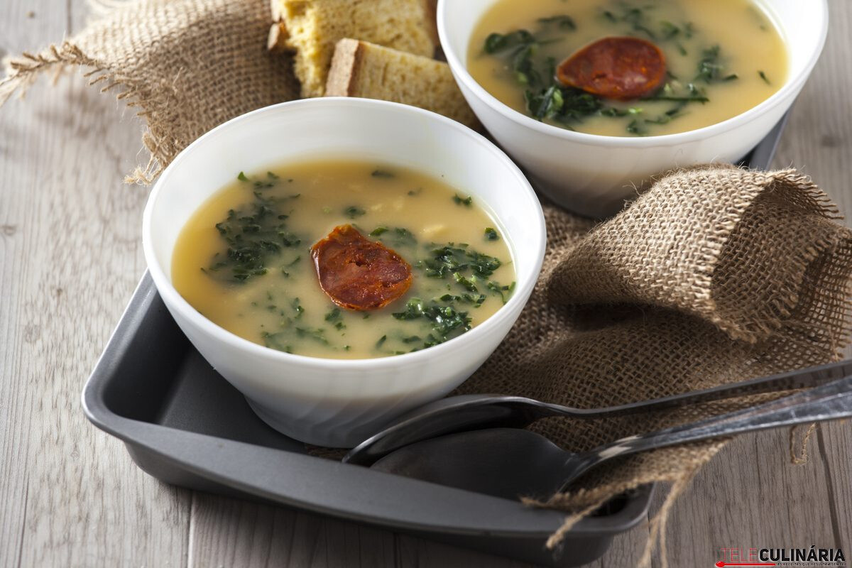 Caldo-verde à portuguesa