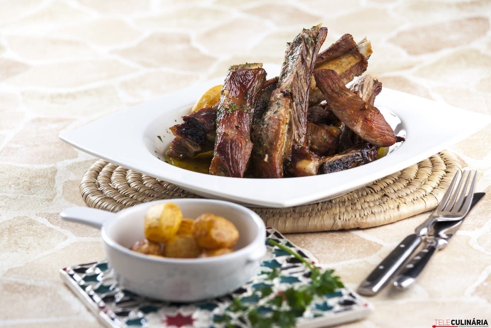 Entrecosto assado no forno com batatinhas CHLM-3