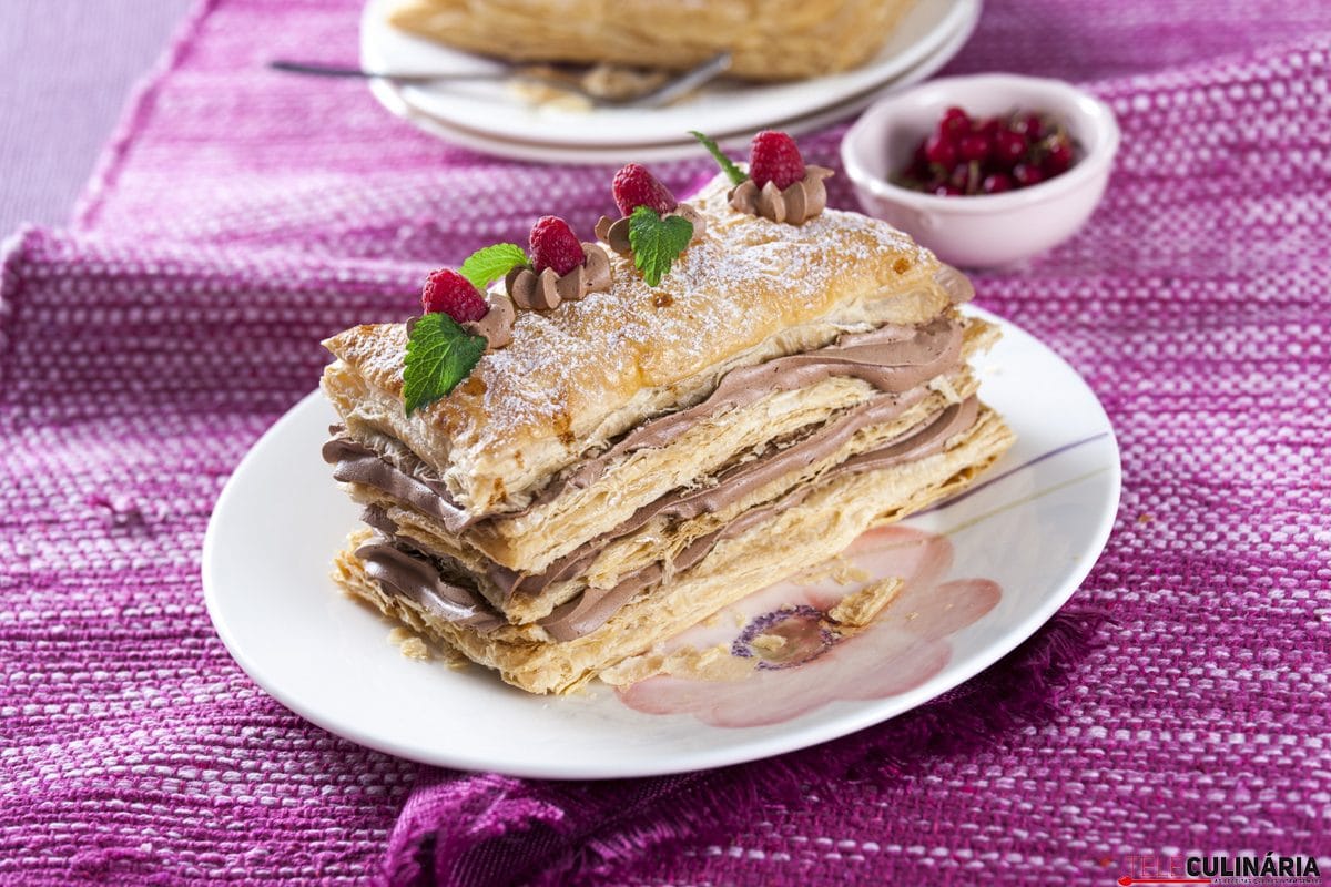 Folhado com creme de chocolate