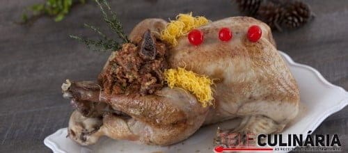 Peru recheado com recheio de figos