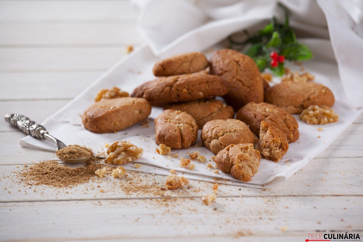 Broas de noz com mel