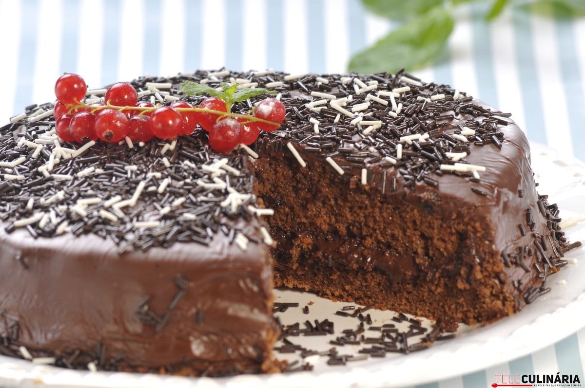 Bolo Brigadeiro recheado