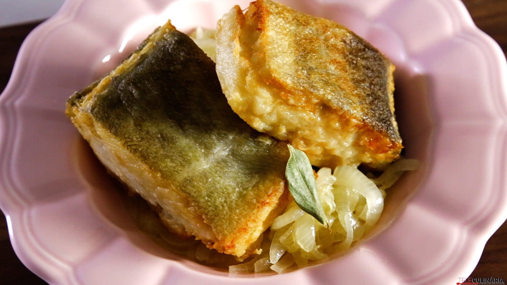 Bacalhau frito de cebolada