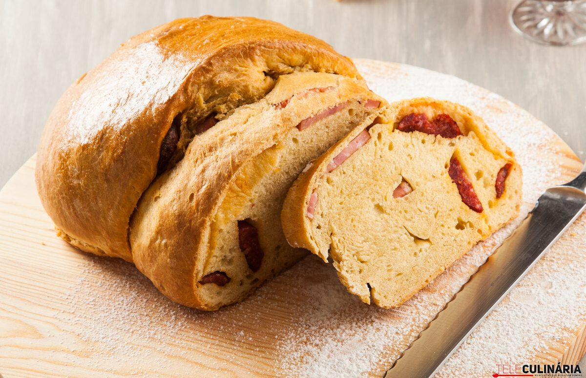 Folar de carnes à moda de Trás-Os-Montes