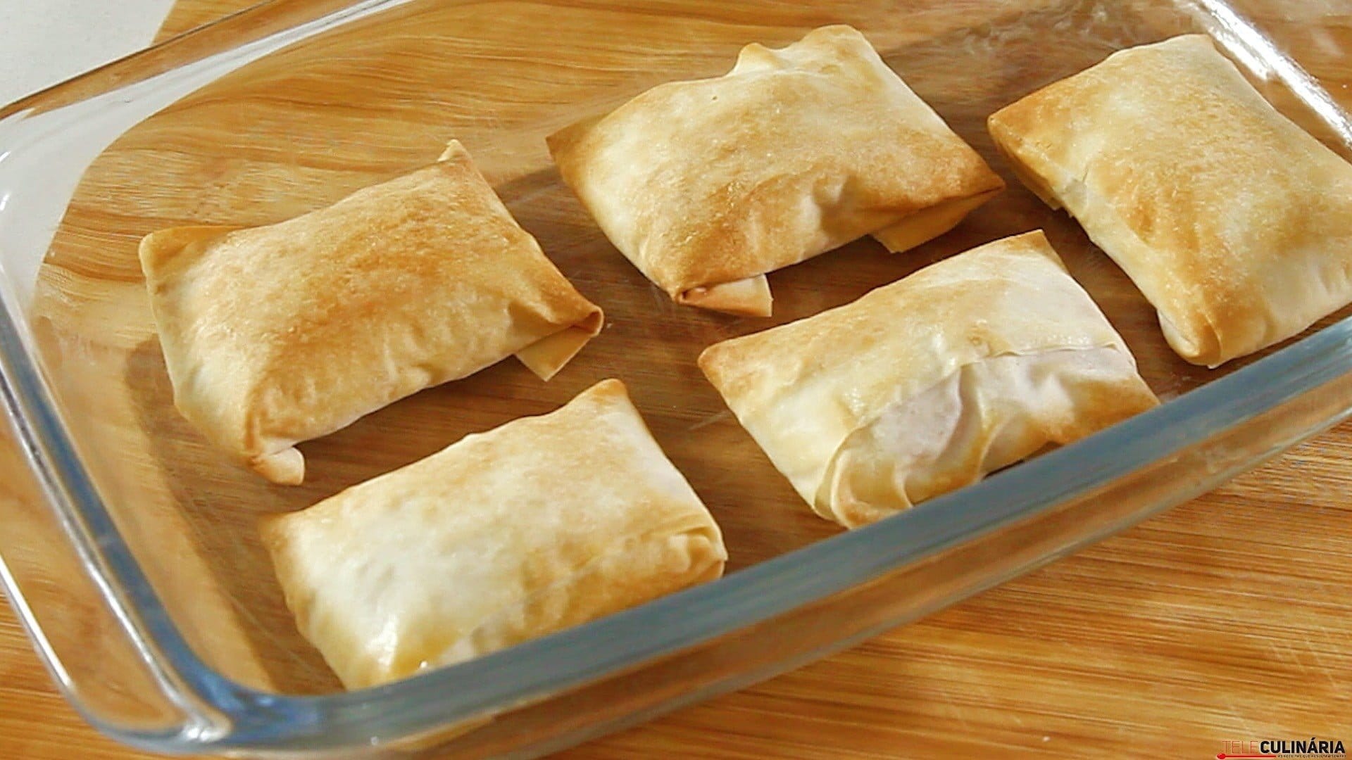 Folhadinhos de queijo cabra