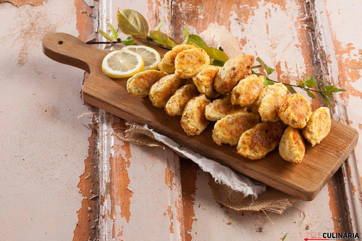 Pastéis de bacalhau no forno