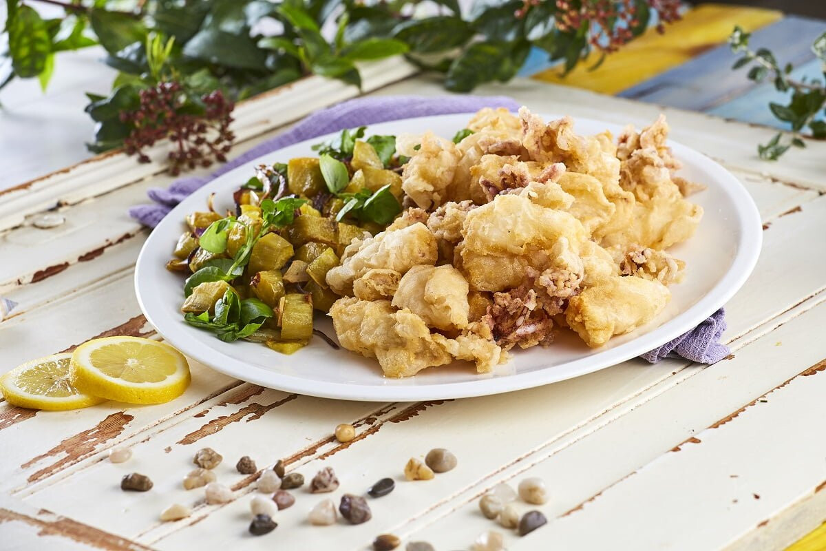 Lulinhas fritas com agrião e cebola roxa