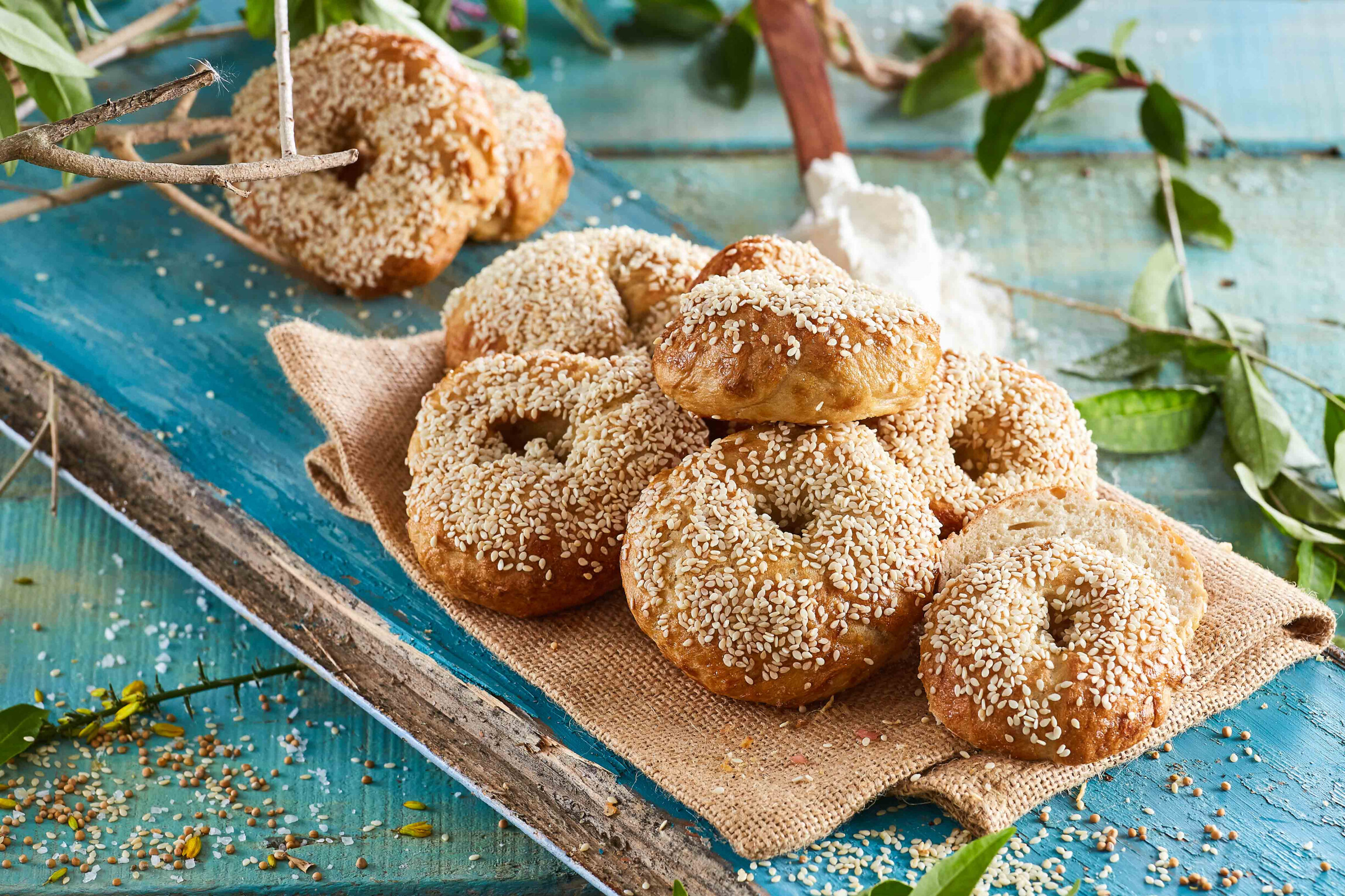 Bagels com sementes de sésamo