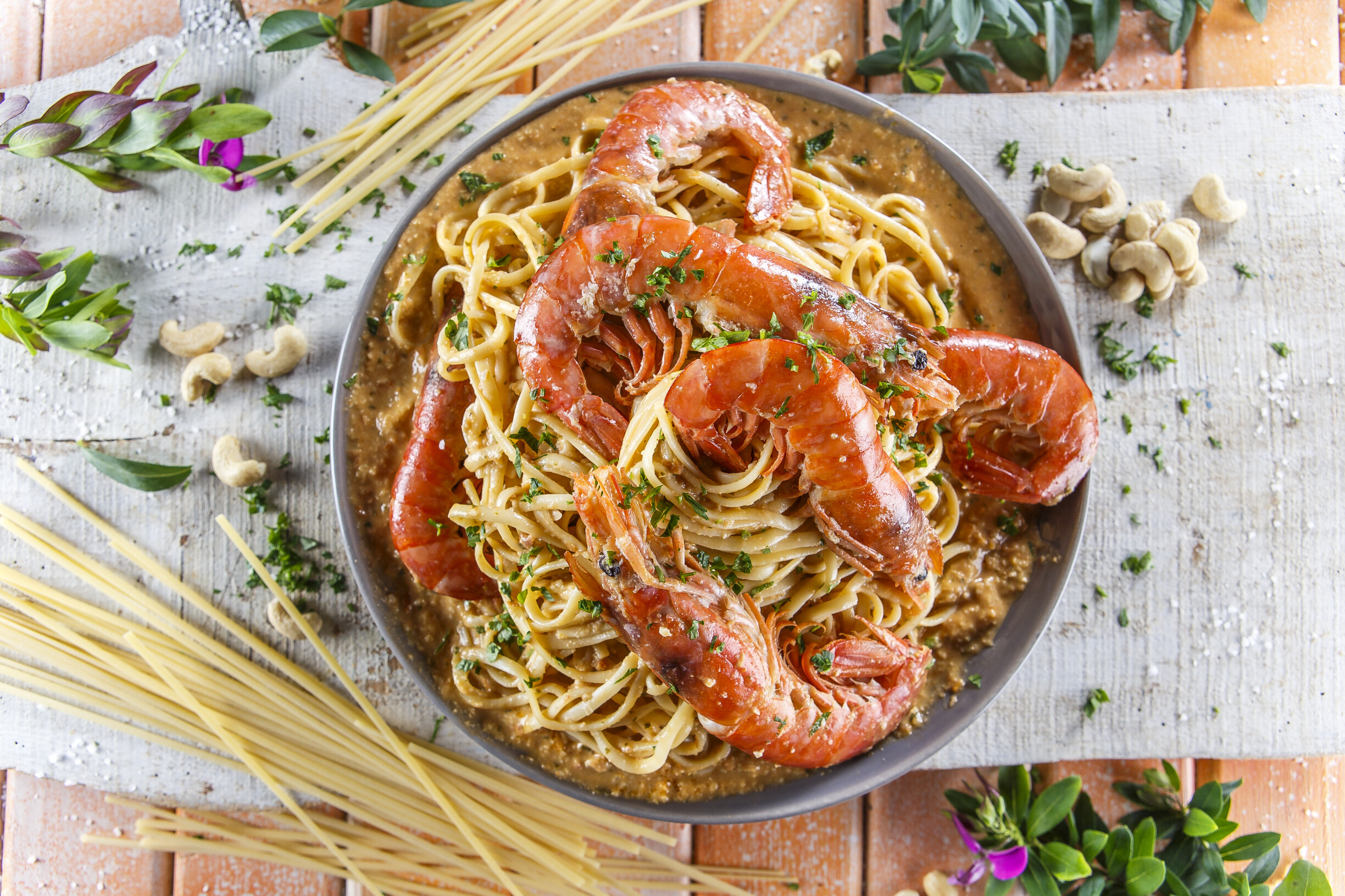 Linguine cremoso de camarão