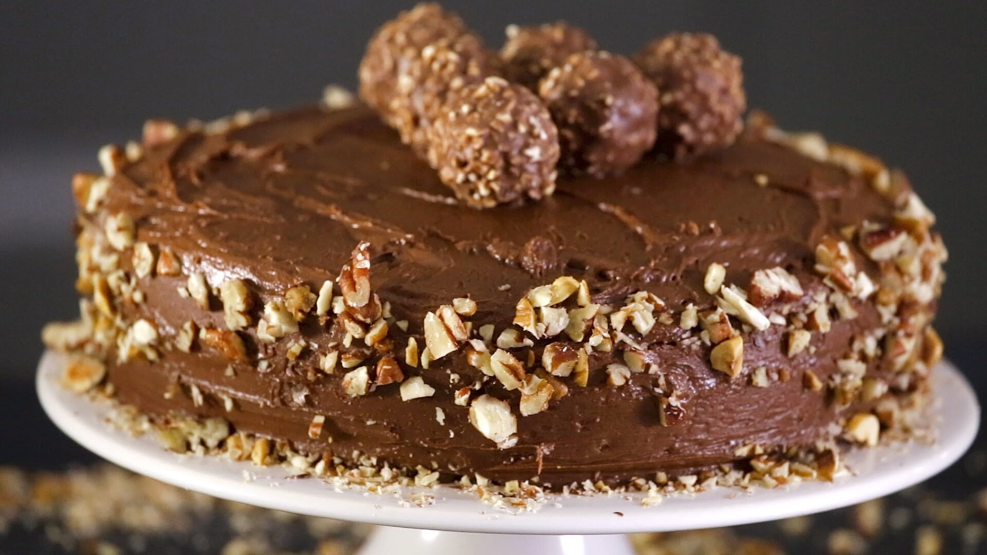 Bolo com creme de avelãs