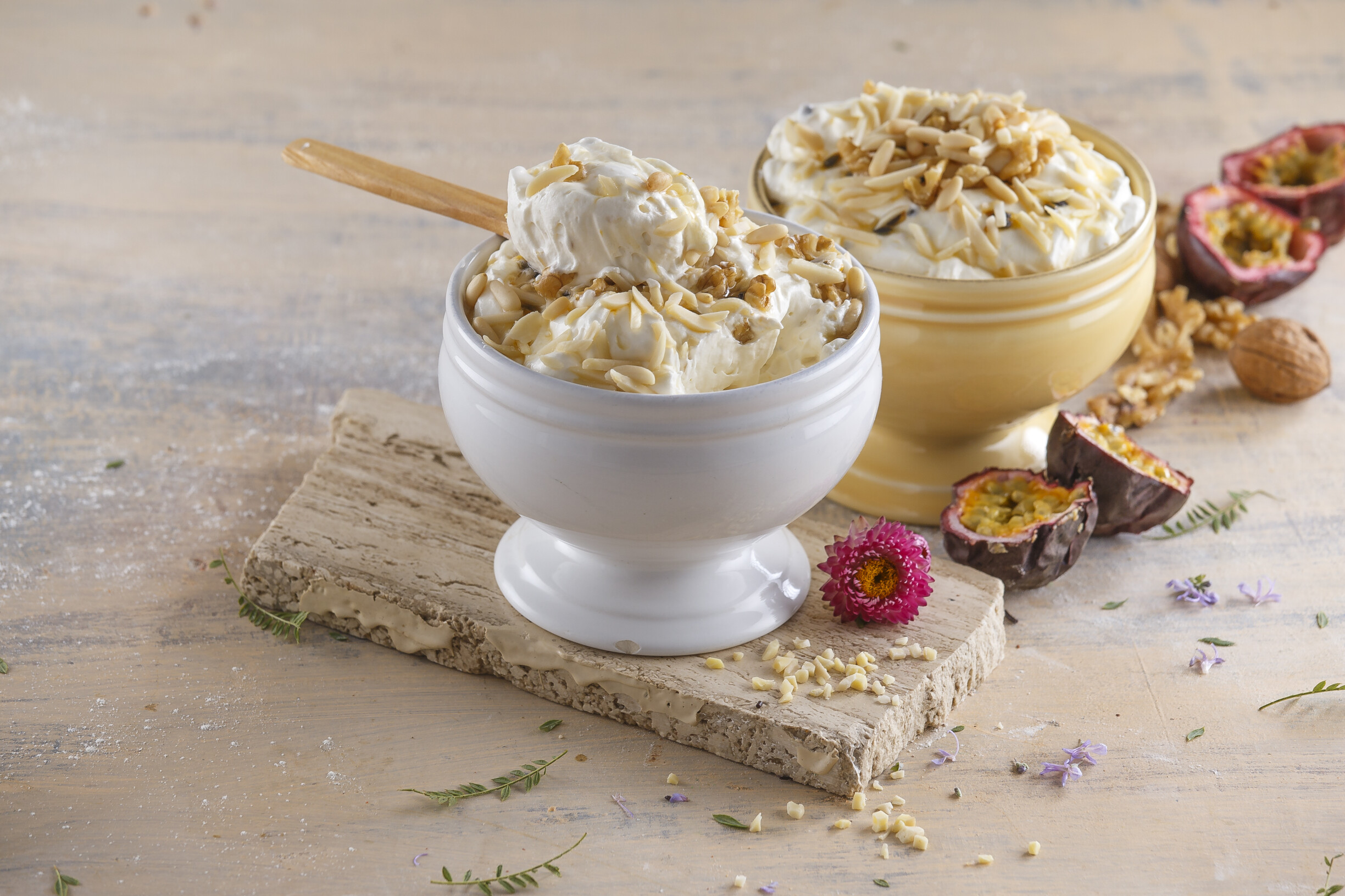 Mousse de maracujá com frutos secos