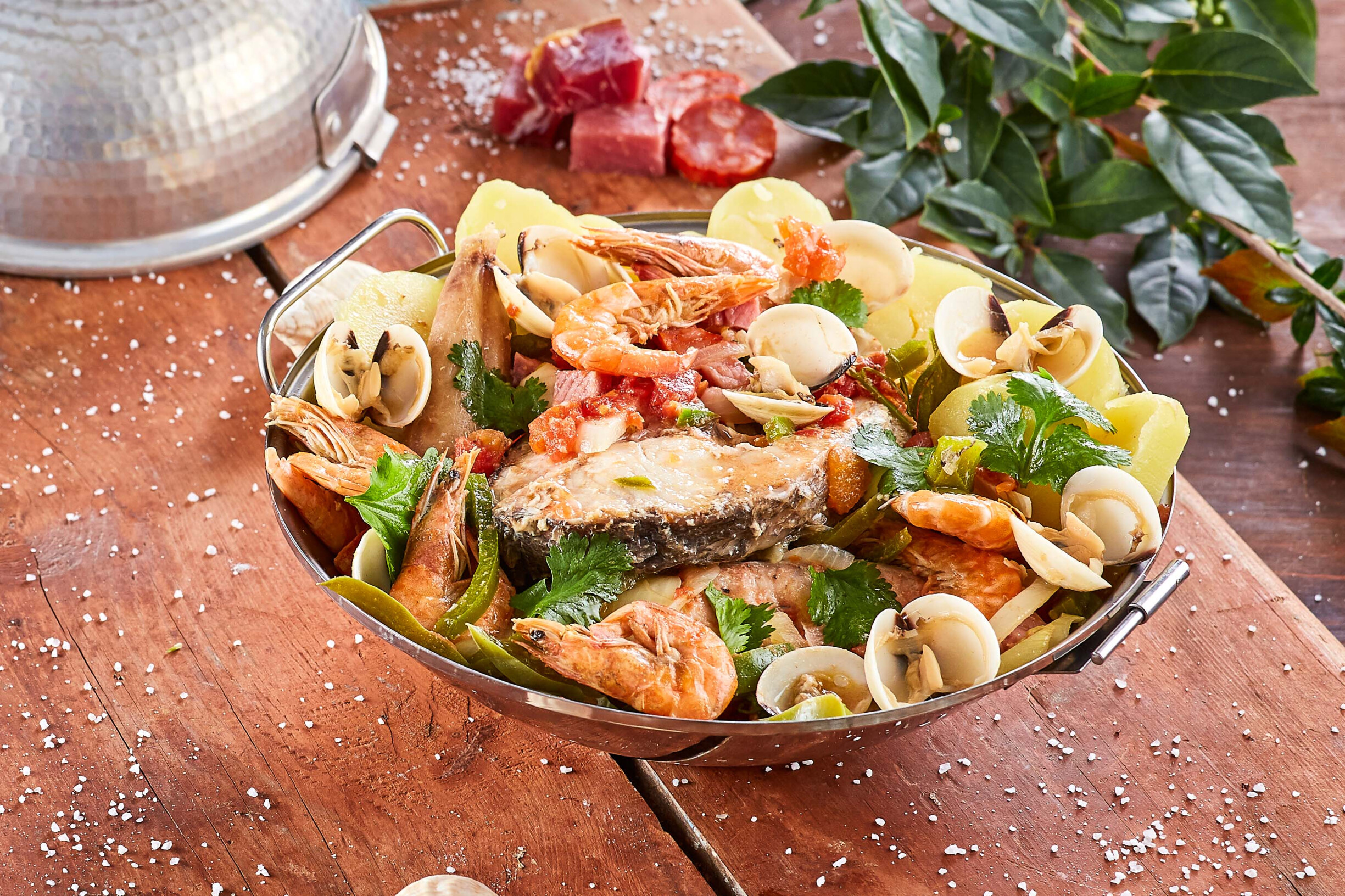 Cataplana de peixes à algarvia