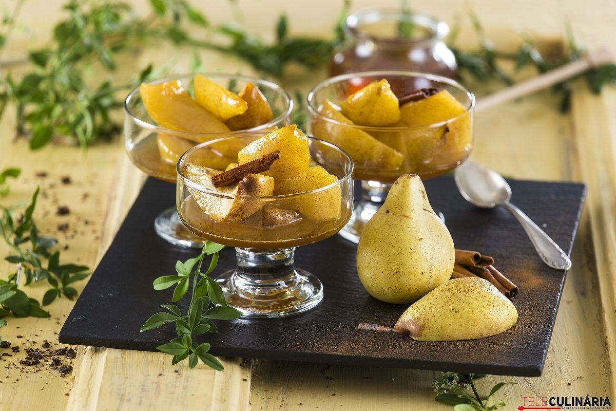 Peras douradas com mel