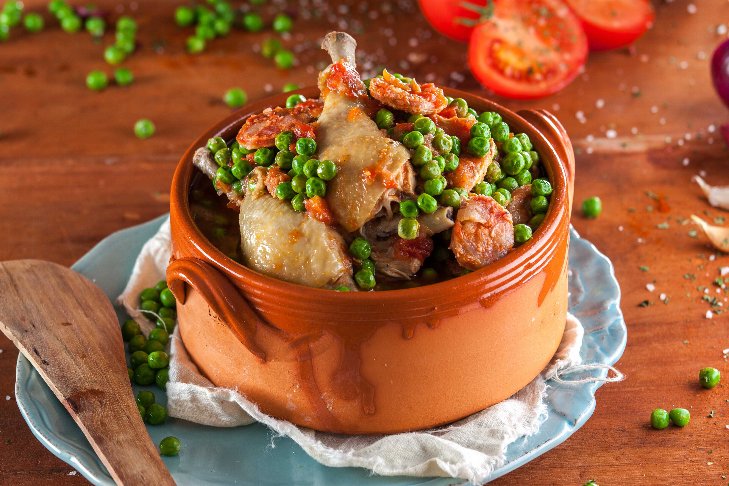 Frango guisado com ervilhas à portuguesa