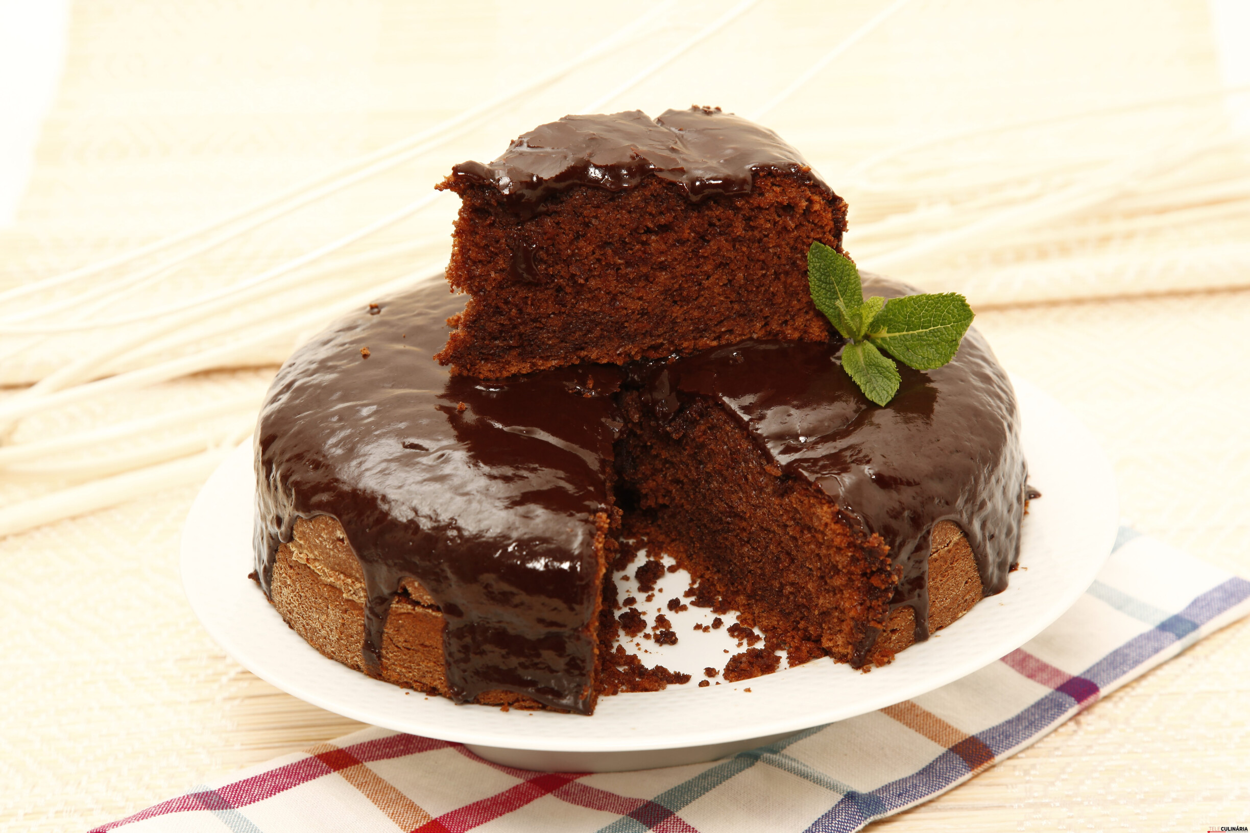 Bolo económico de chocolate