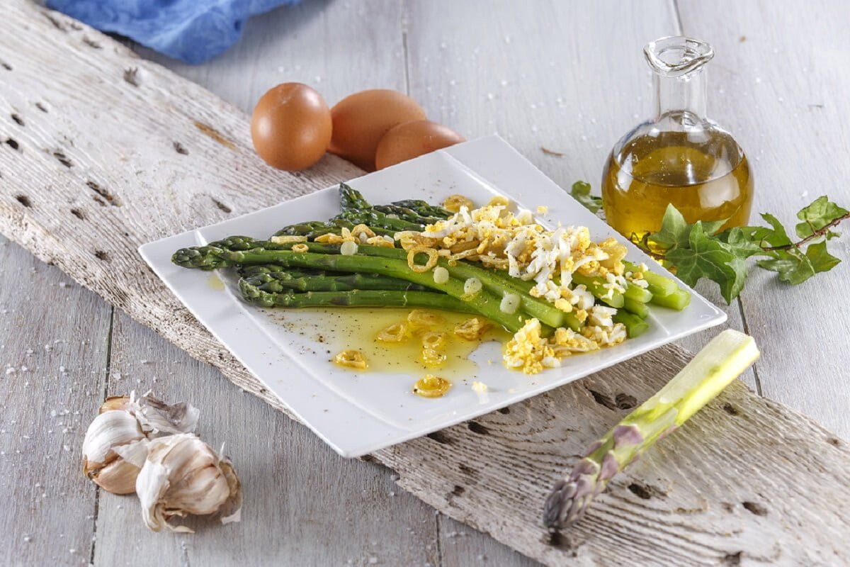 Espargos à flamenga