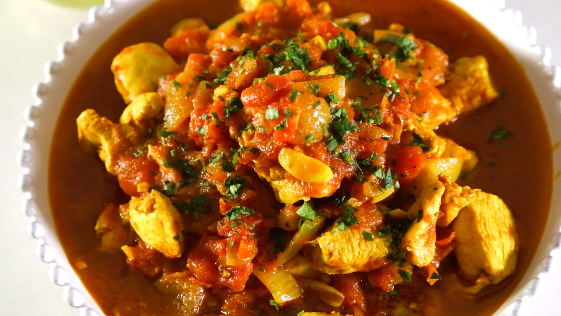 Caril de frango com coco