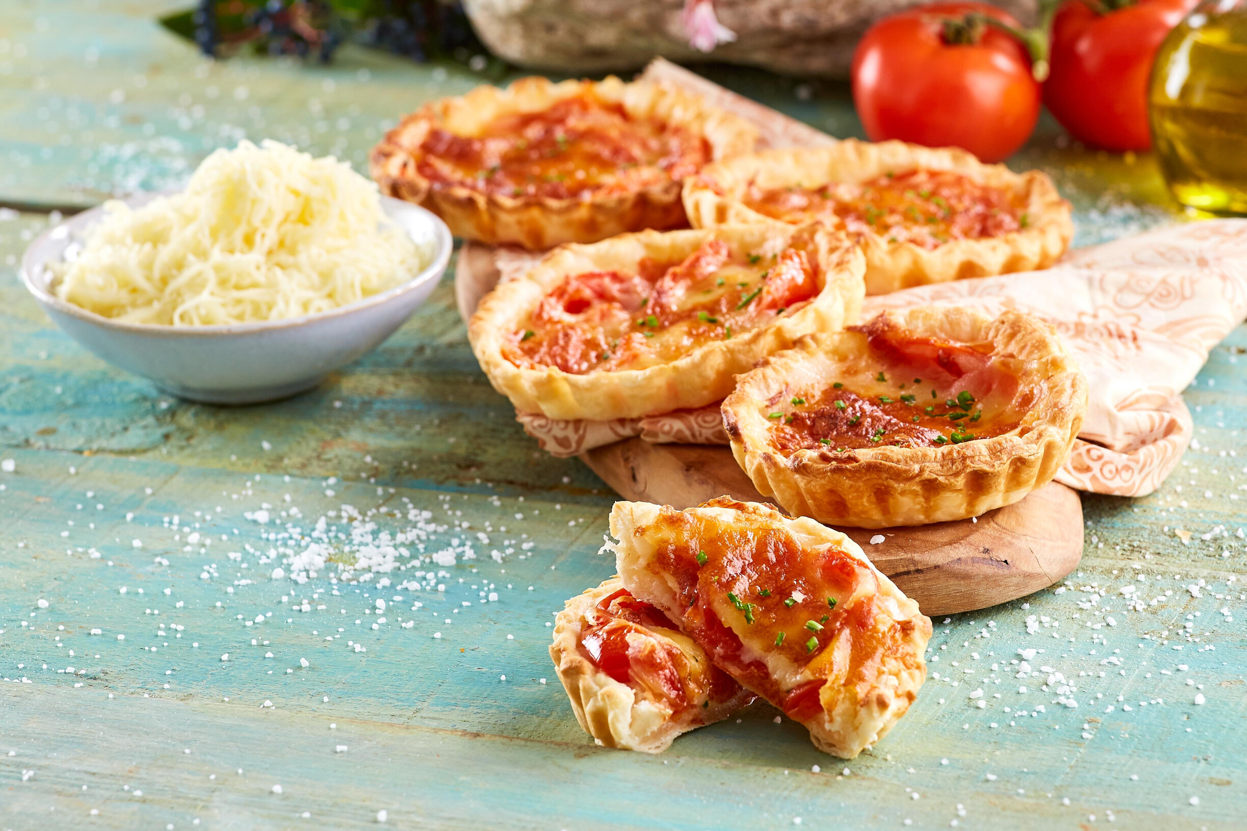 Tarteletes de tomate e queijo manchego