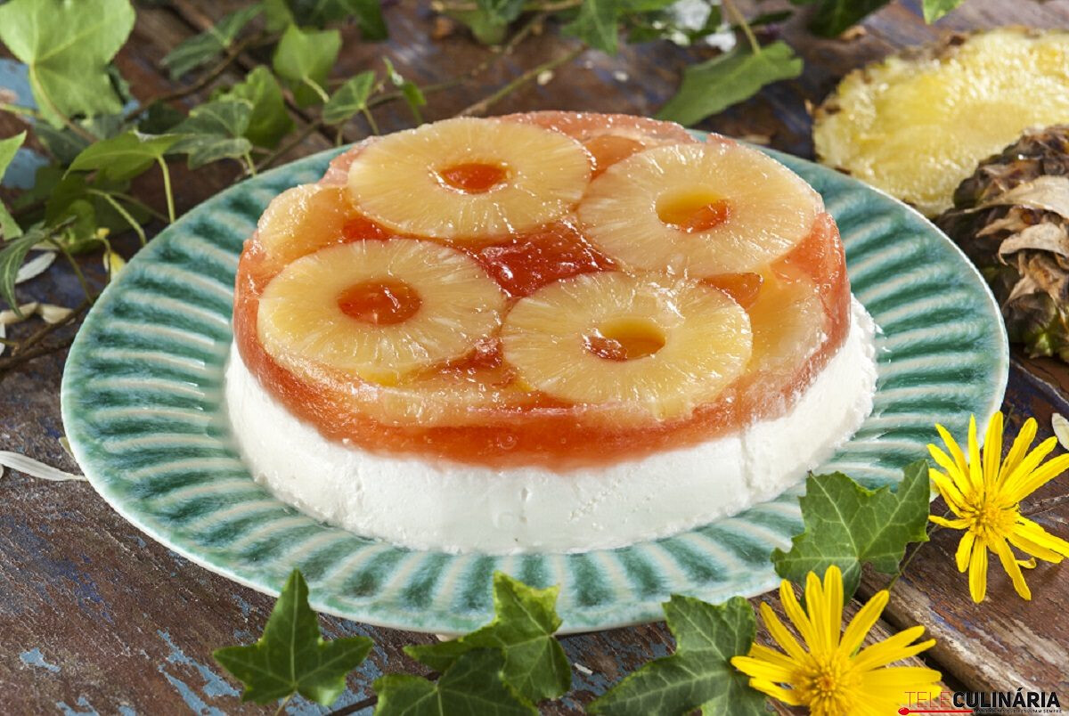 Pudim frio de ananás
