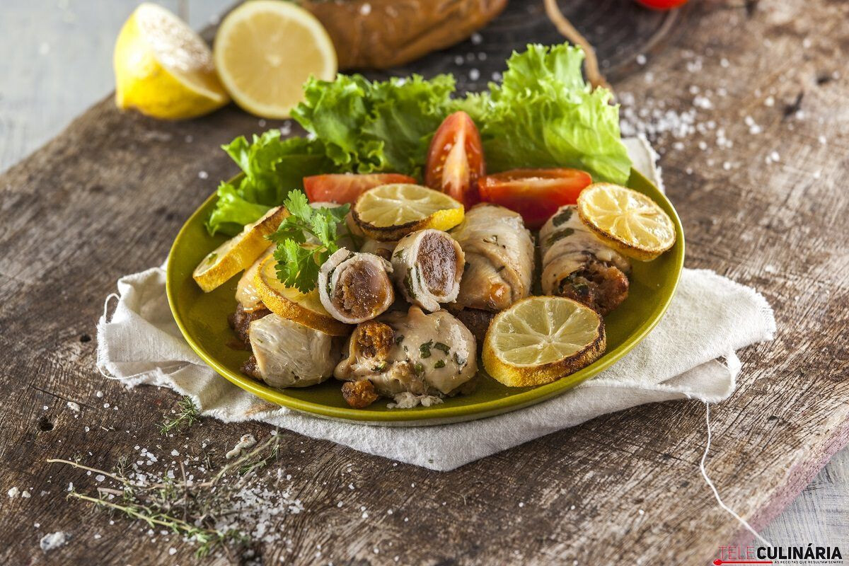 Bifes de frango enrolados com farinheira