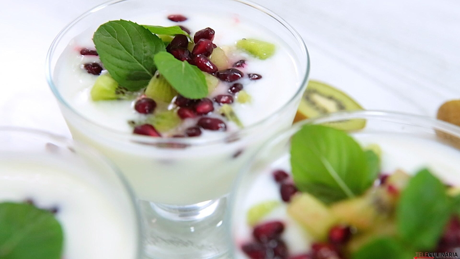 Parfait de coco e kiwi