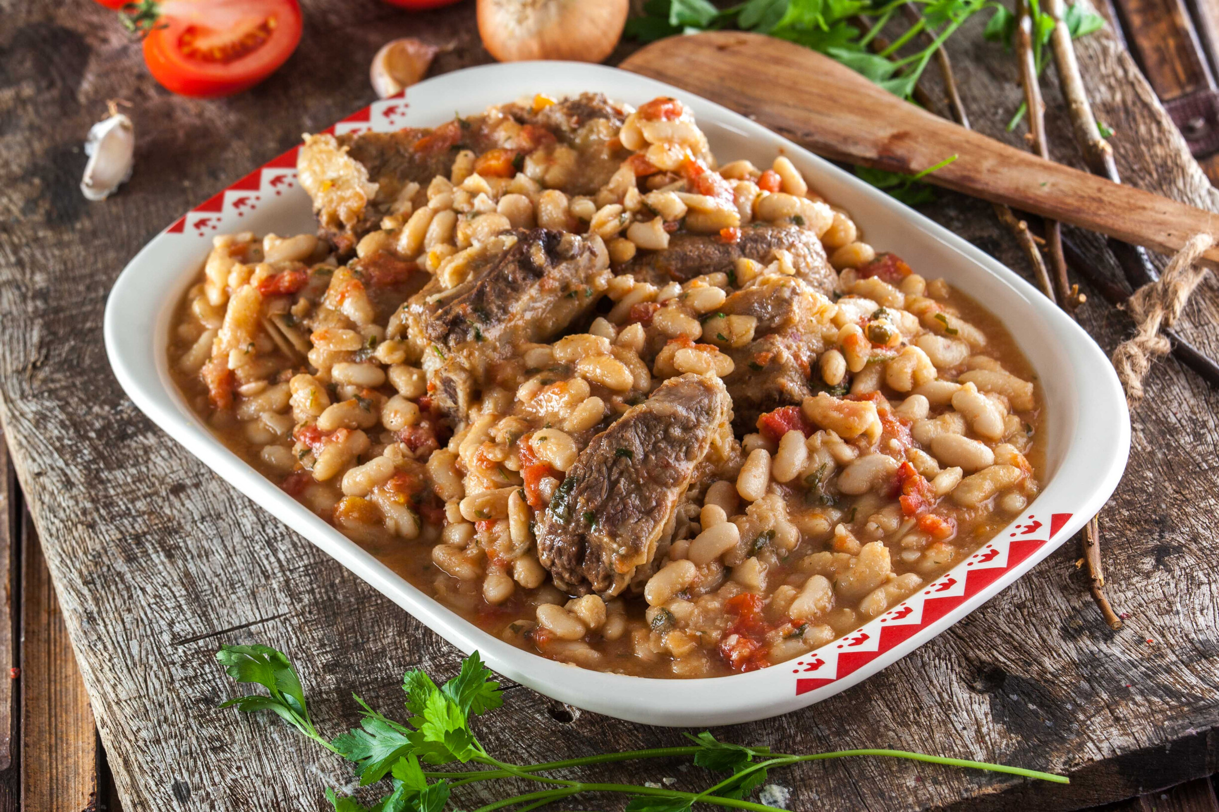 Costela no feijão à portuguesa