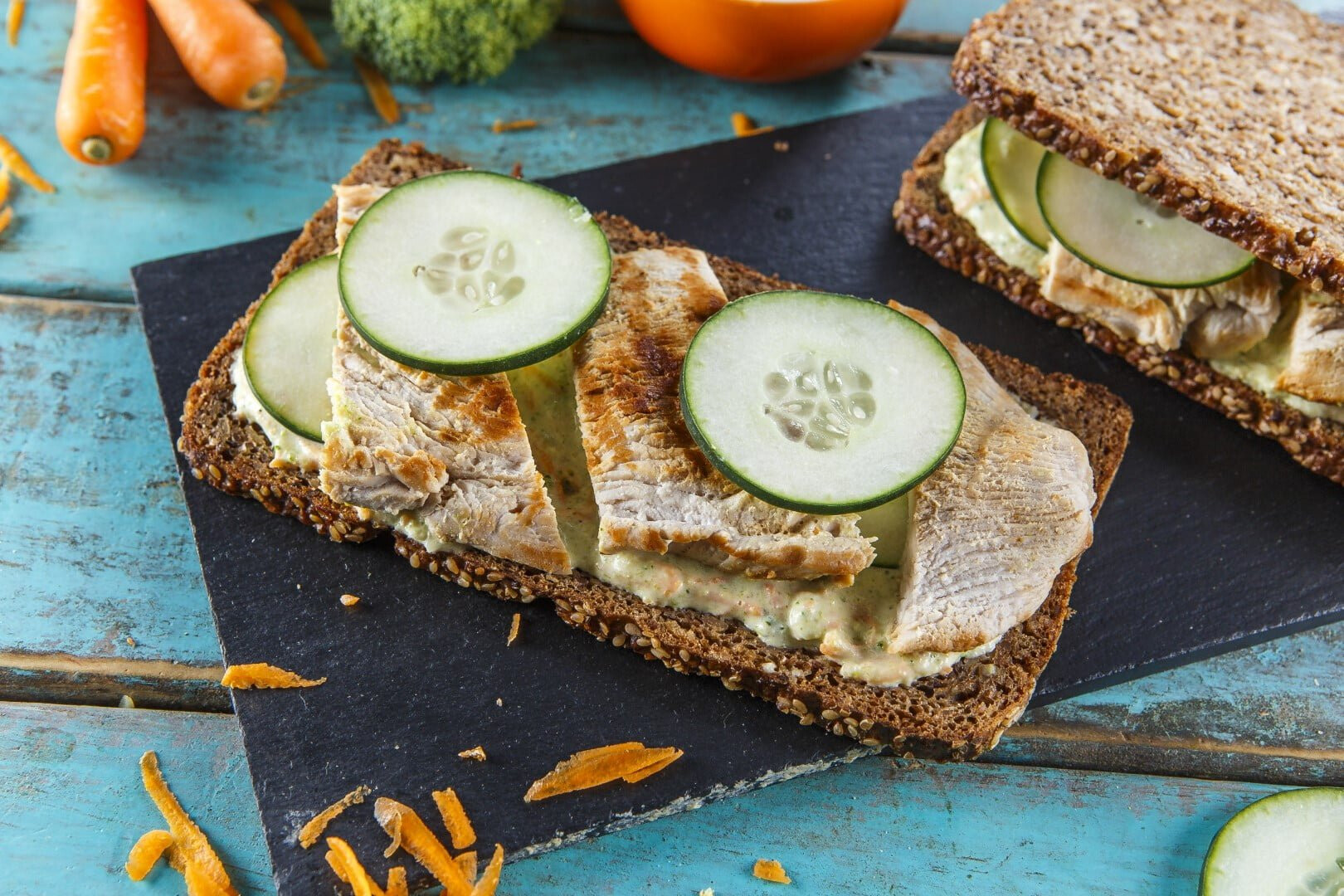 Sanduíche de peito de frango com legumes (receita ideal para grávidas)