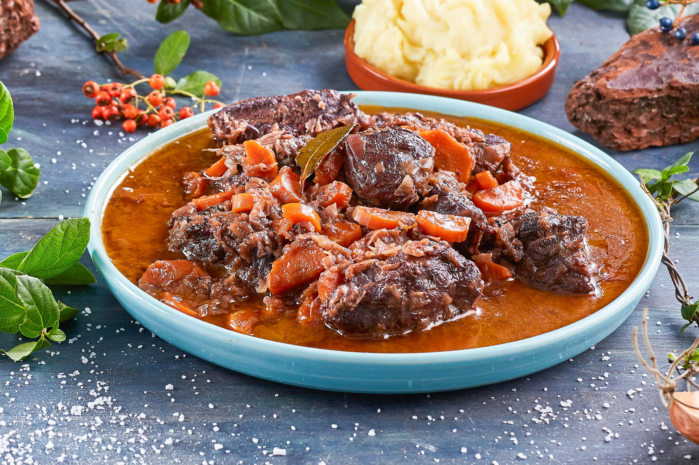 Bochechas de porco com puré de batata