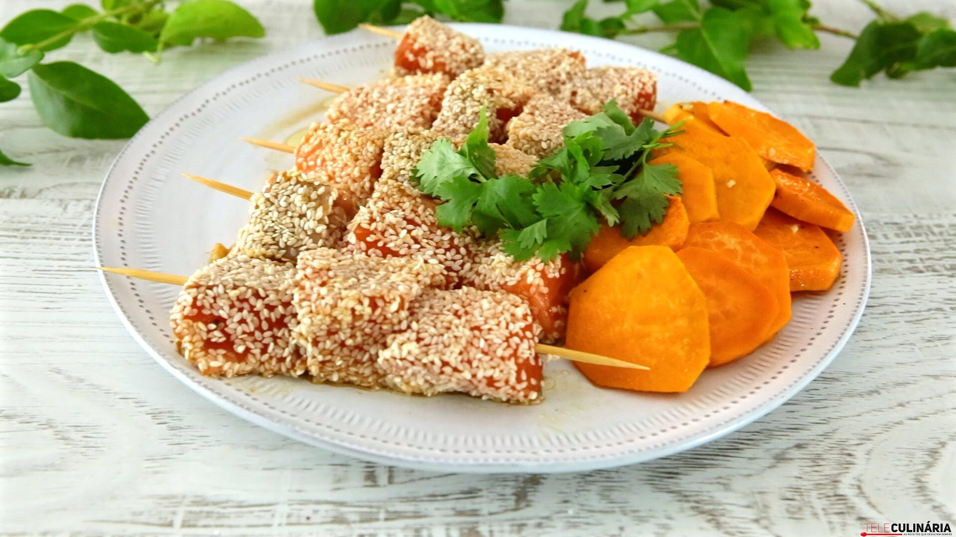 Salmão com sementes de sésamo