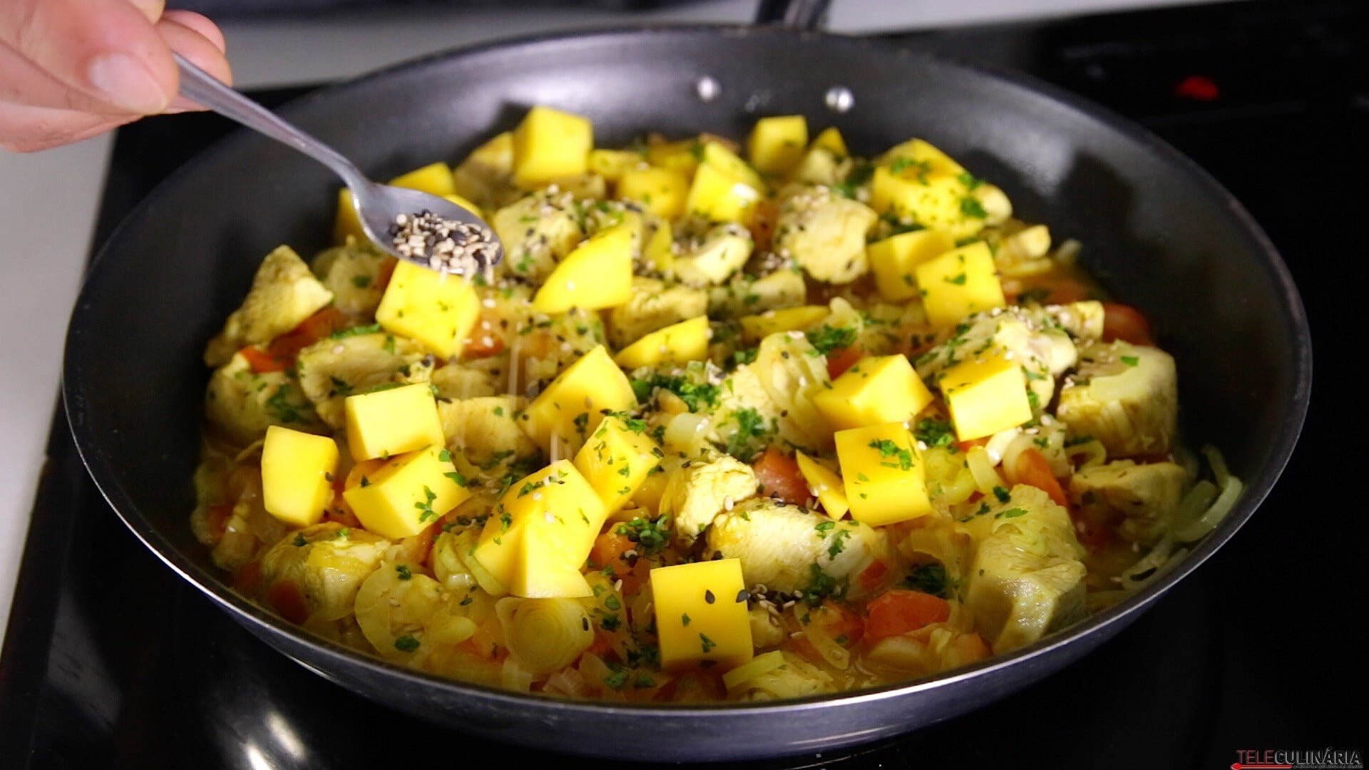 Frango com sementes de sésamo