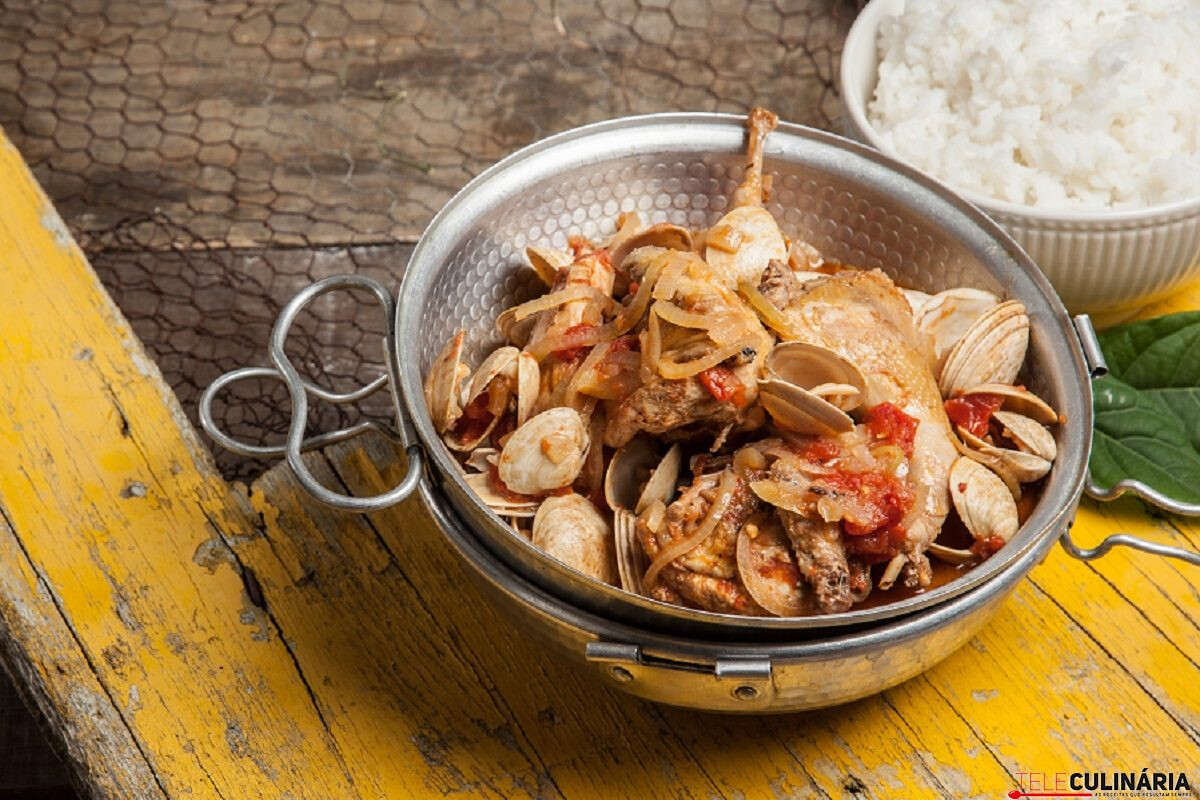 Perdizes com amêijoas na cataplana