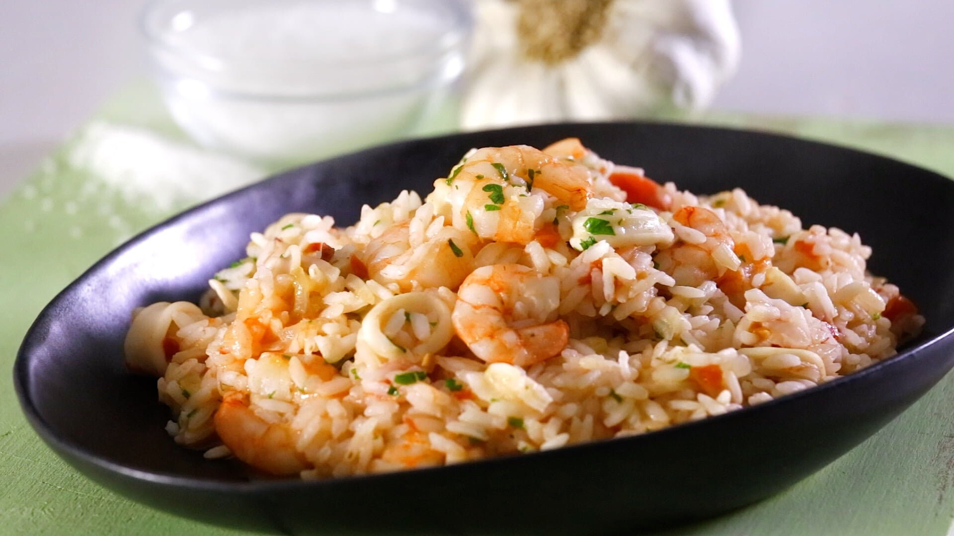 Arroz de lulas e camarão receita fácil