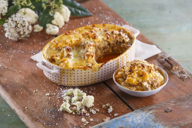 Tabuleiro de couve-flor com carne picada gratinado