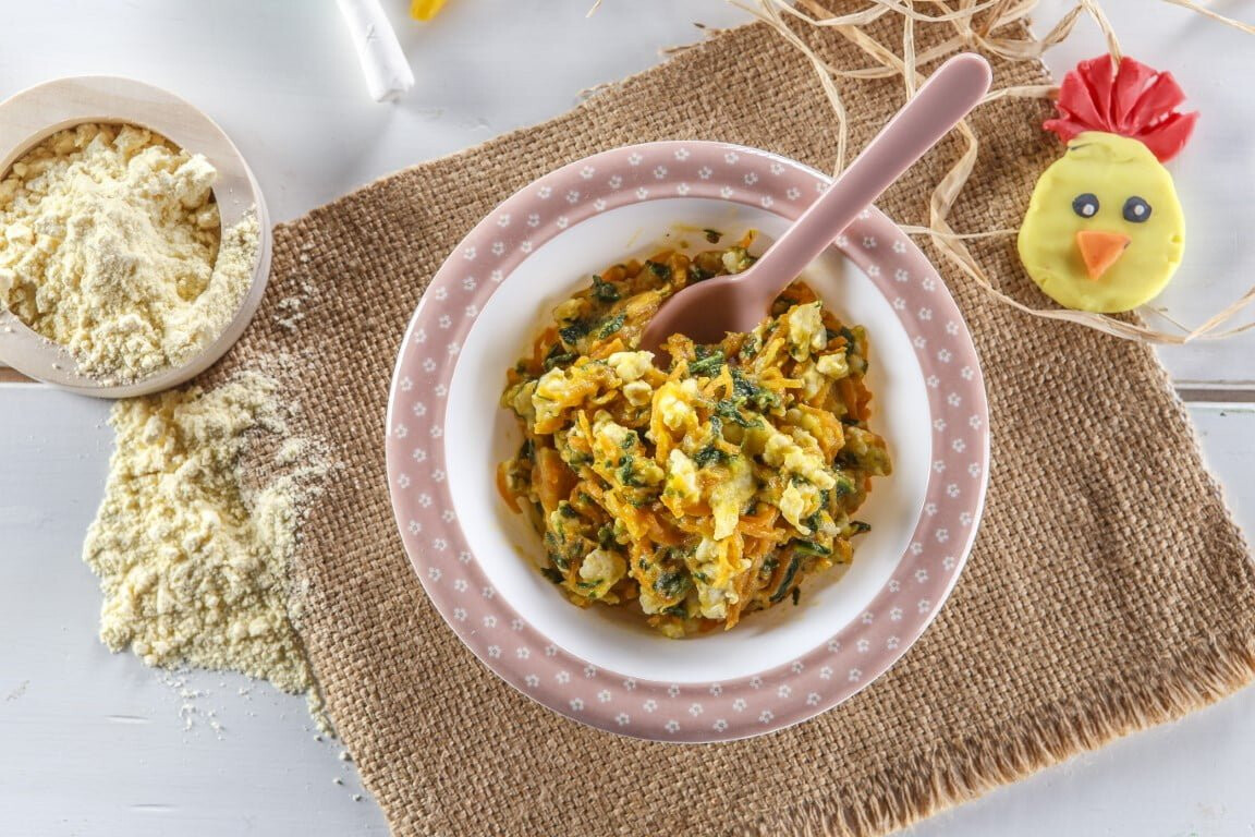 Picadinho com espinafres e farinha de milho (bebé a partir dos 12 meses)