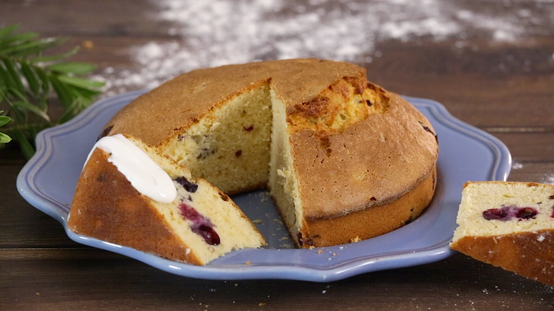 Bolo de iogurte com frutos vermelhos