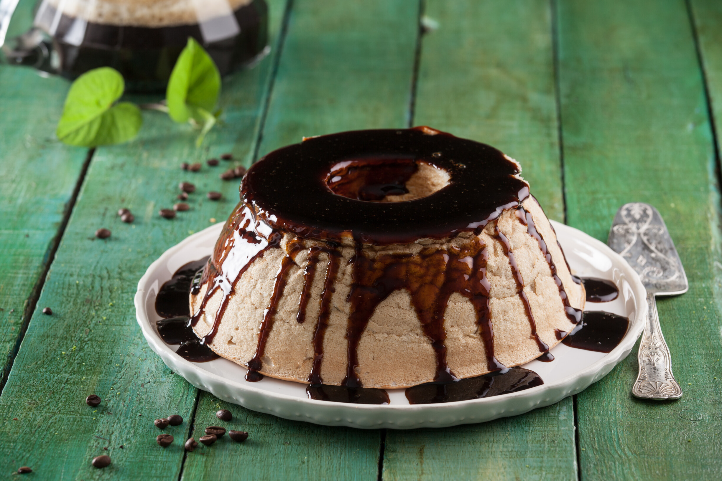 Pudim de claras com molho de café