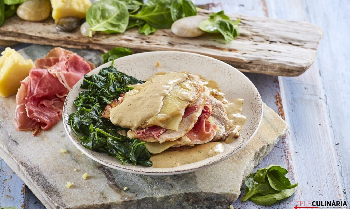 Escalopes de porco com espinafres