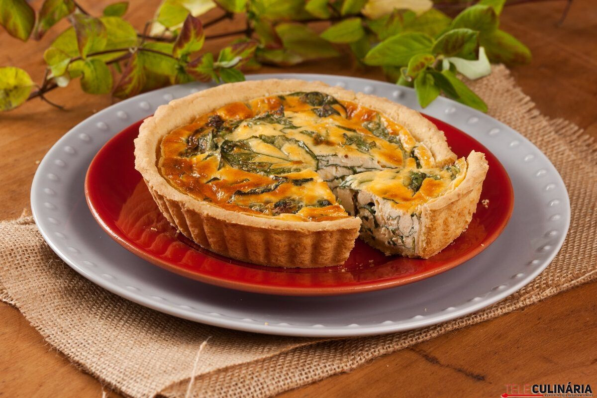 Quiche de queijo creme e espinafres