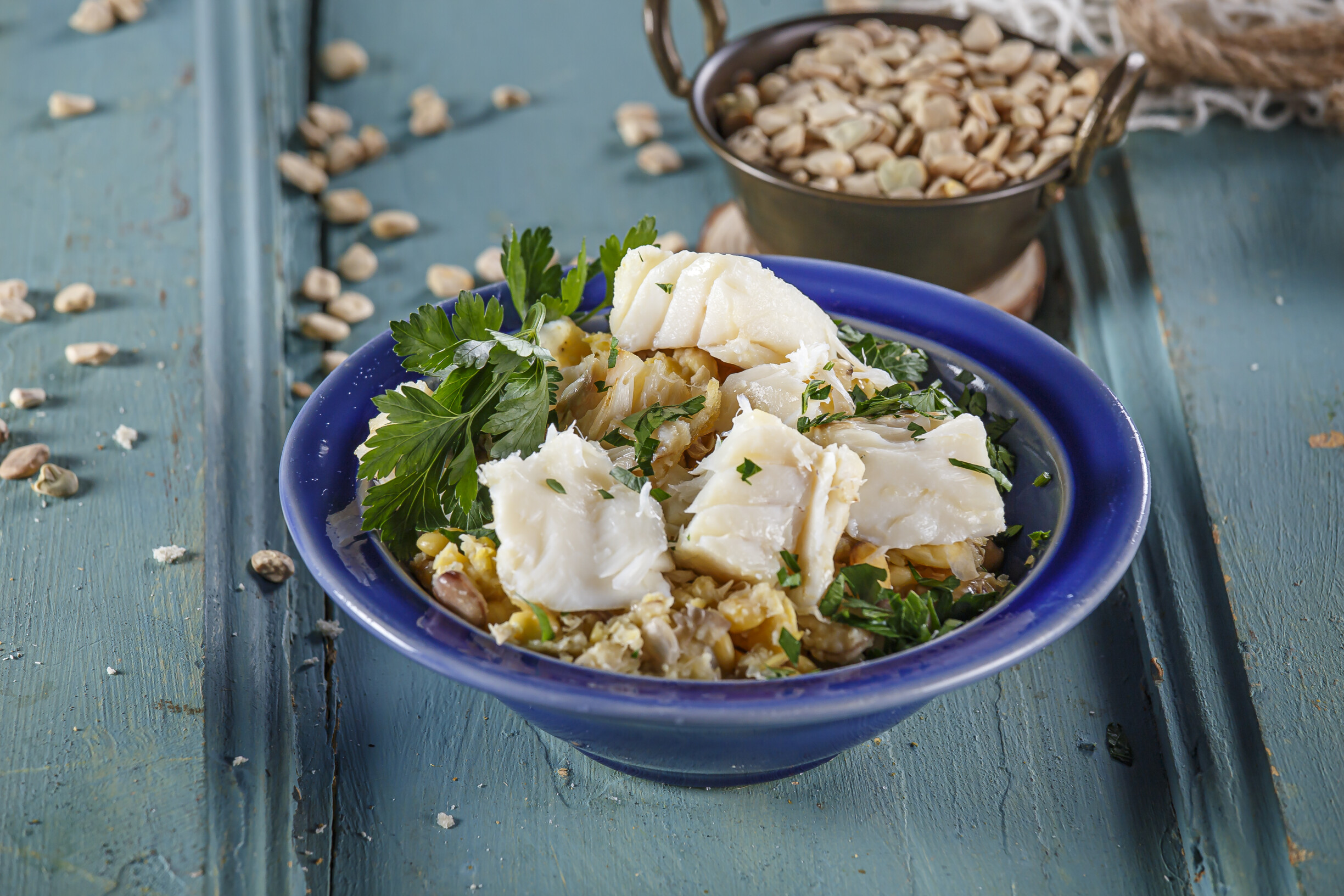 Bacalhau assado com chícharos