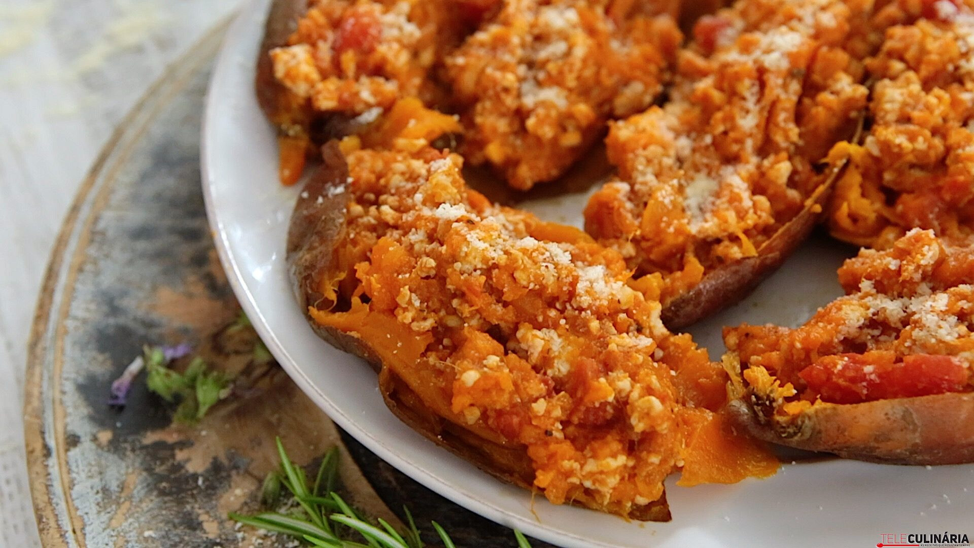 Batatas recheadas com peru