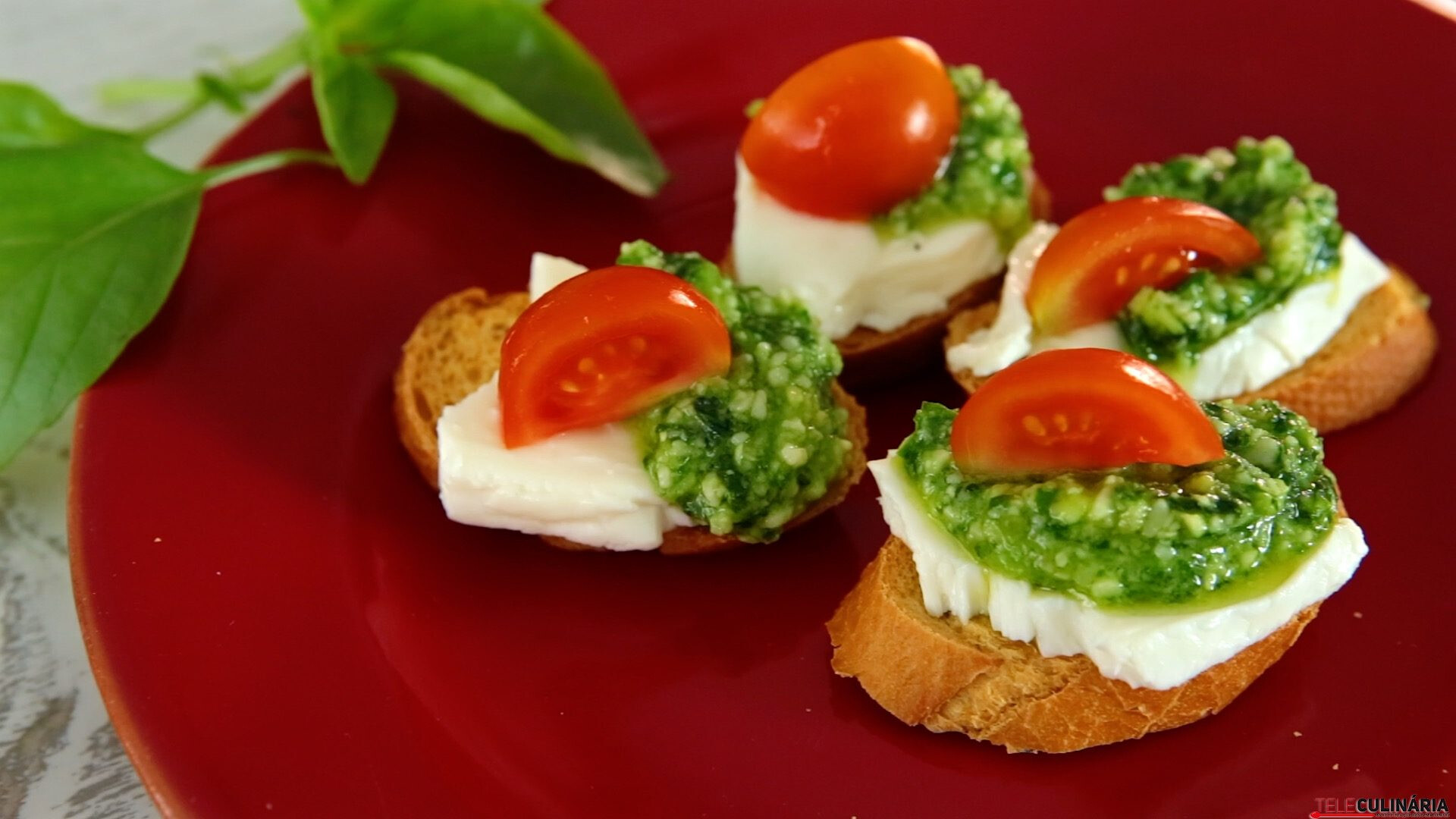 Pesto de manjericão