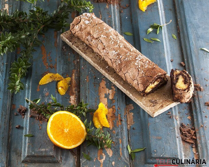 Torta de chocolate com creme de pasteleiro