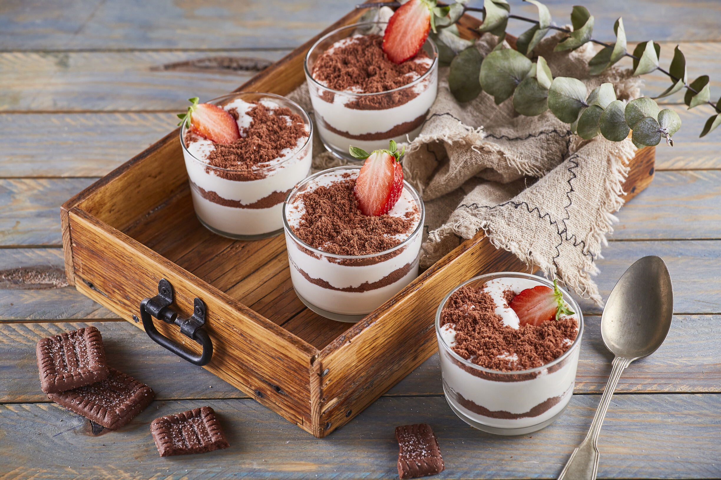 Doce de bolacha com iogurte e leite condensado