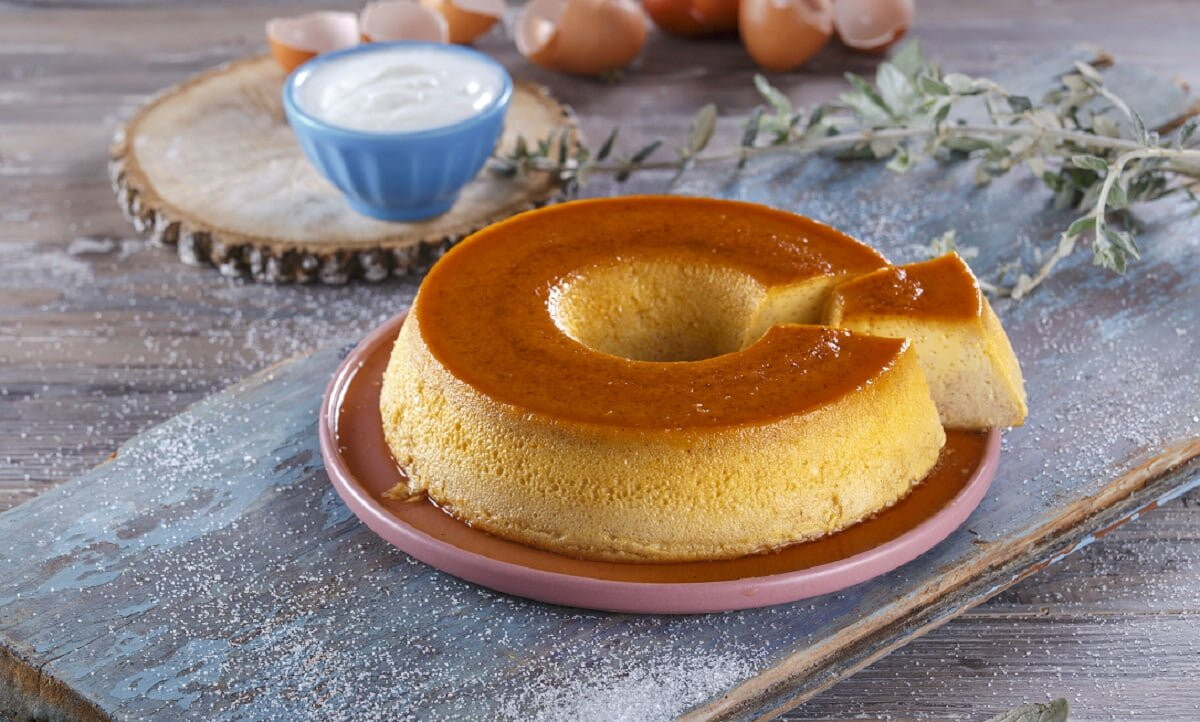 Pudim de iogurte com baunilha