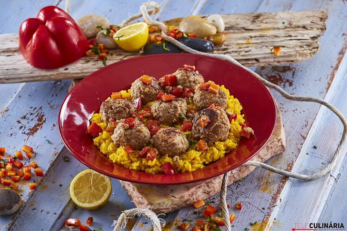 Almôndegas à javanesa